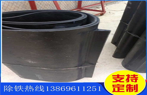 蜜桃视频在线播放皮带，湖北蜜桃视频在线播放专用皮带叫什么_浙江皮带式蜜桃视频在线播放订制跑偏原因及如何调_刮板价格